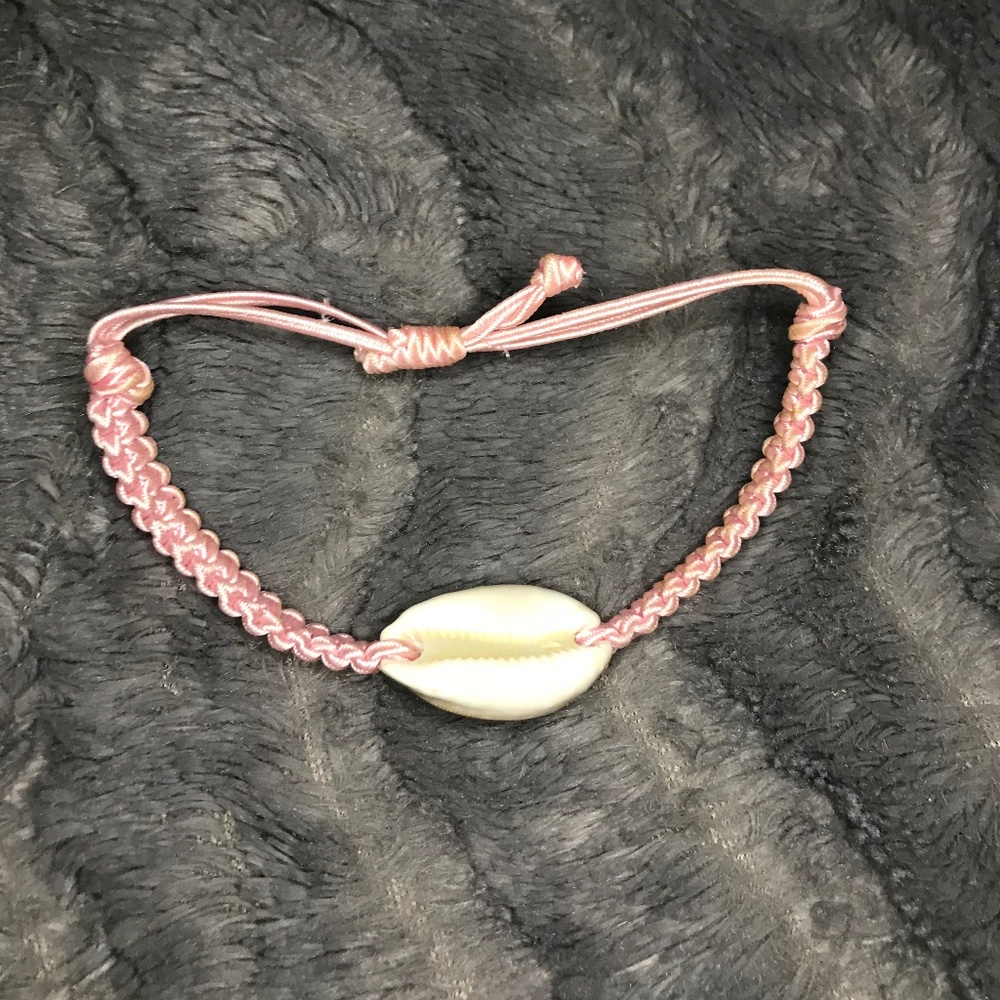 Shell Bracelet - Picture 3 of 3